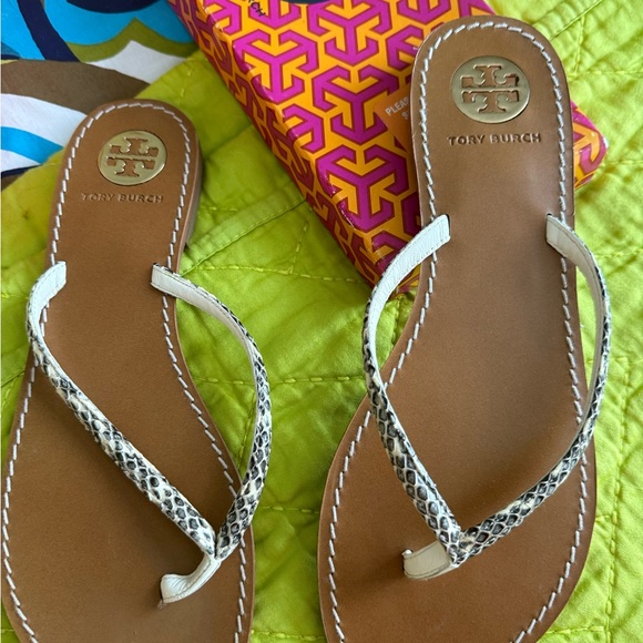 Tory Burch Cream and Brown Sandals with Snakeskin Detail - Picture 1 of 4
